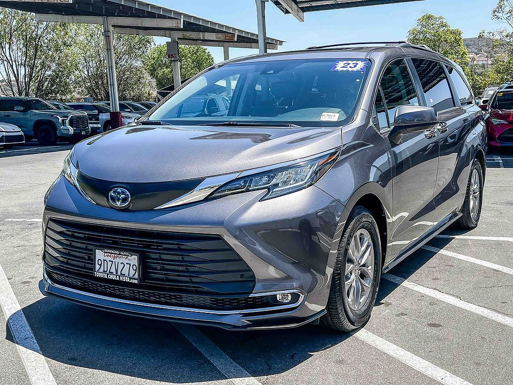 2023 Toyota Sienna XLE 7-Passenger