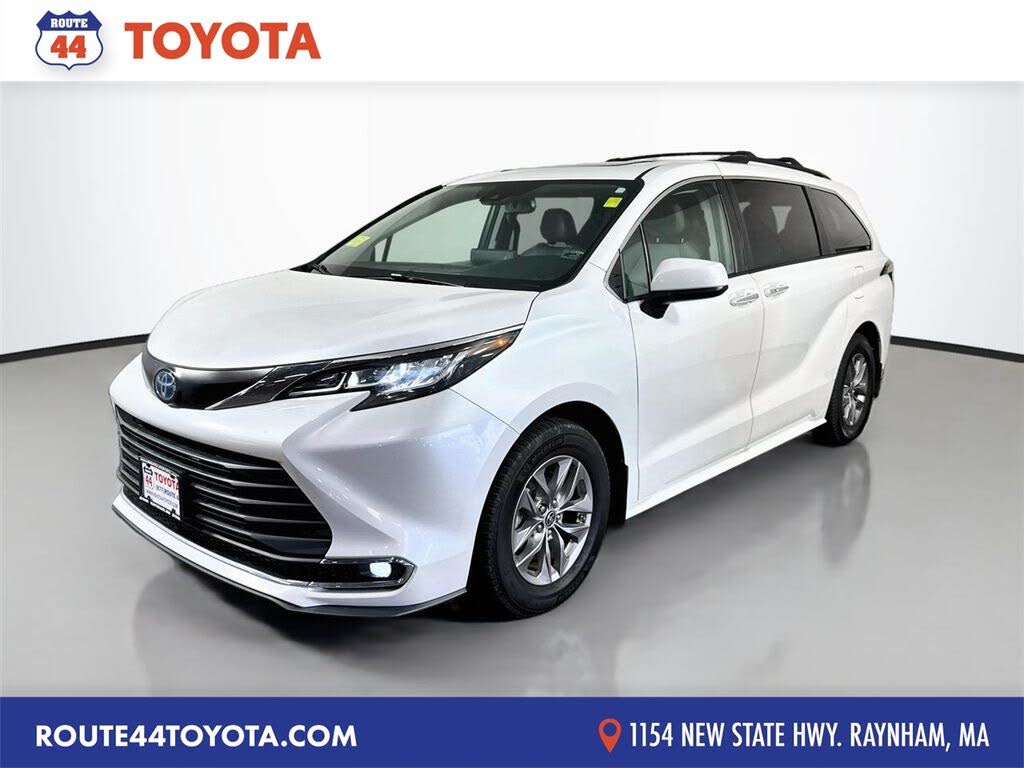 2023 Toyota Sienna XLE 7-Passenger