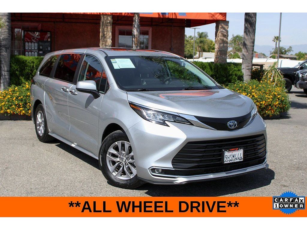 2023 Toyota Sienna XLE 7-Passenger