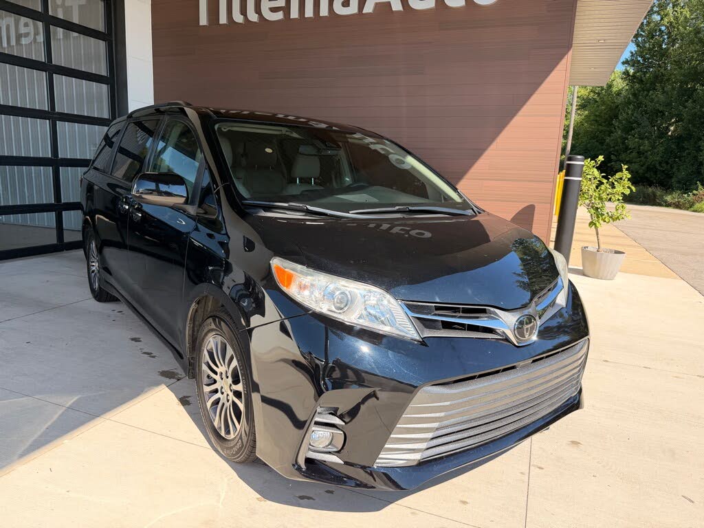 2018 Toyota Sienna Limited Premium 7-Passenger