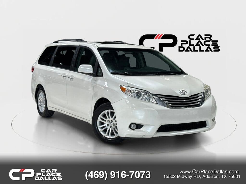 2017 Toyota Sienna XLE 7-Passenger Mobility Auto Access