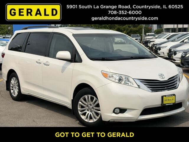 2017 Toyota Sienna XLE 8-Passenger