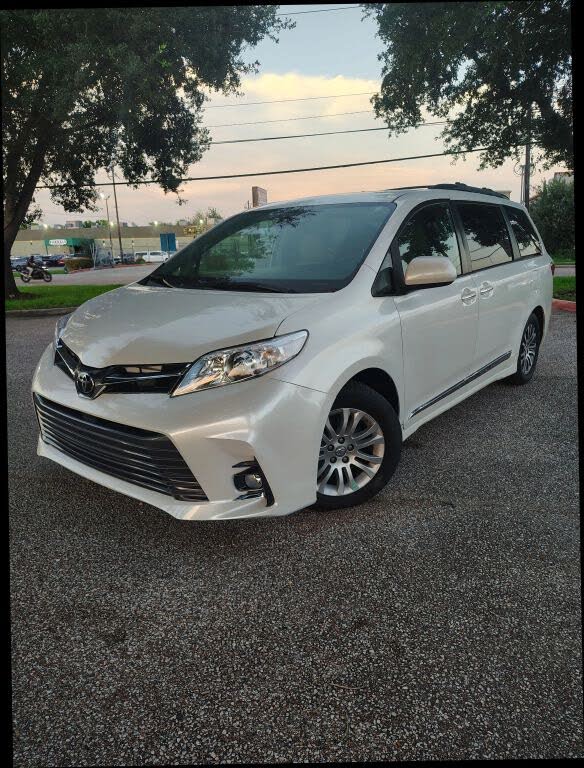 2019 Toyota Sienna Limited 7-Passenger