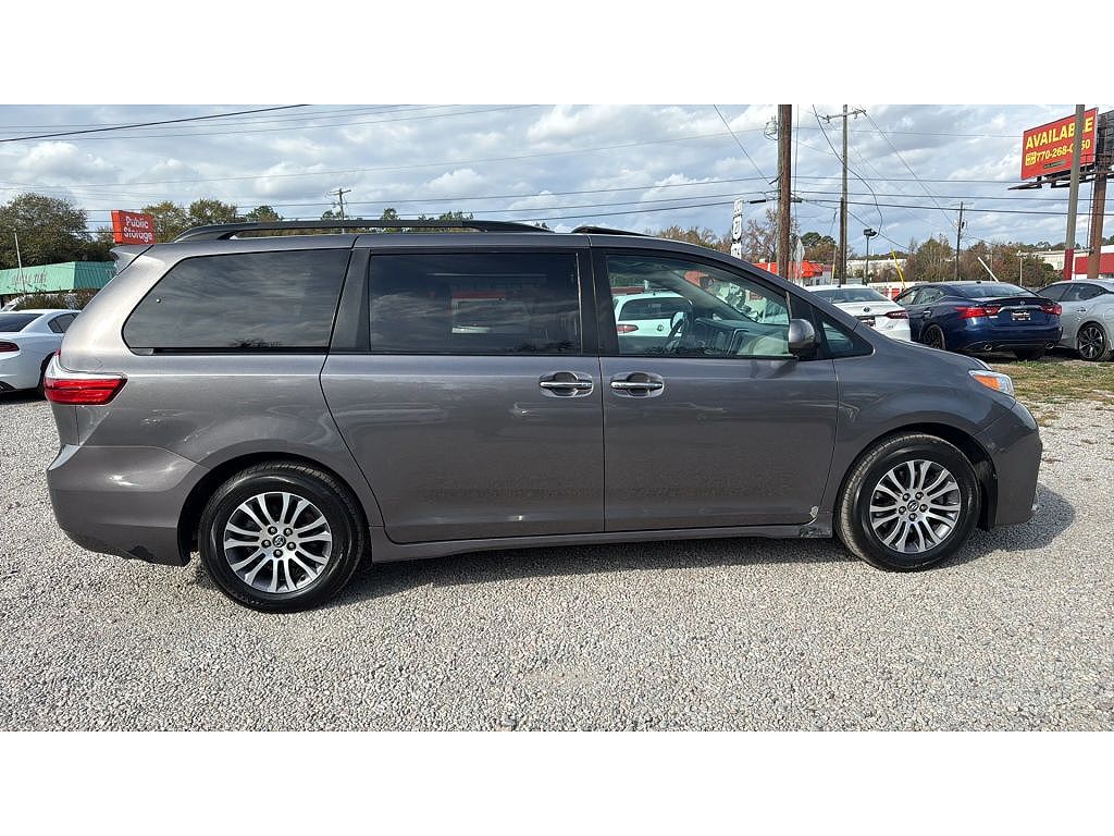 2018 Toyota Sienna Limited Premium 7-Passenger