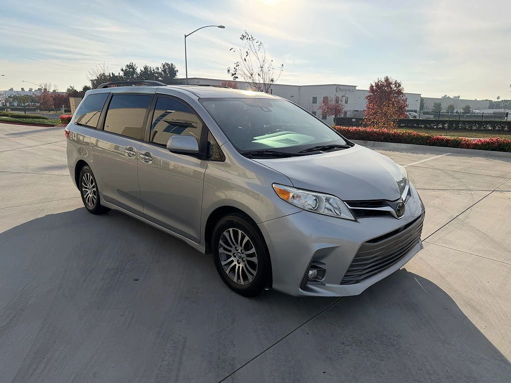 2019 Toyota Sienna Limited 7-Passenger