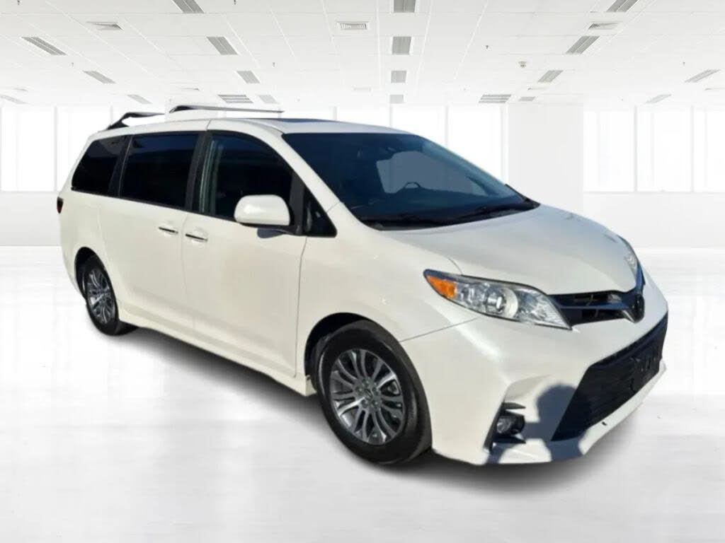 2019 Toyota Sienna Limited 7-Passenger
