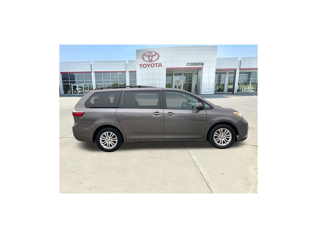 2017 Toyota Sienna Limited Premium 7-Passenger