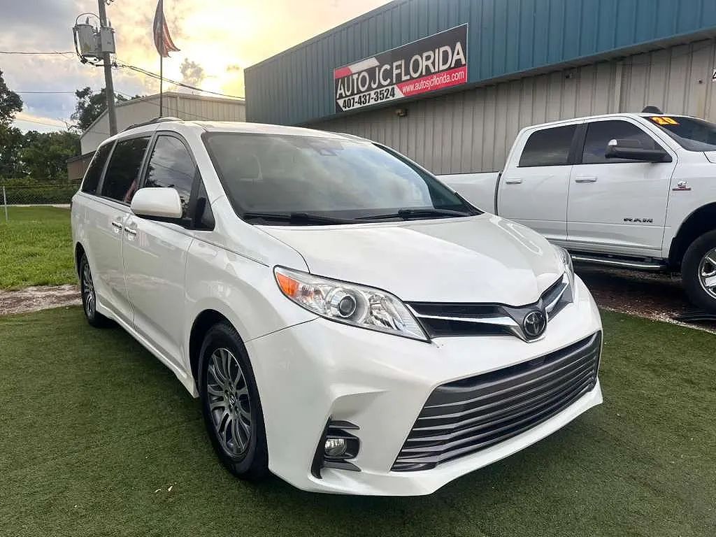 2018 Toyota Sienna Limited Premium 7-Passenger