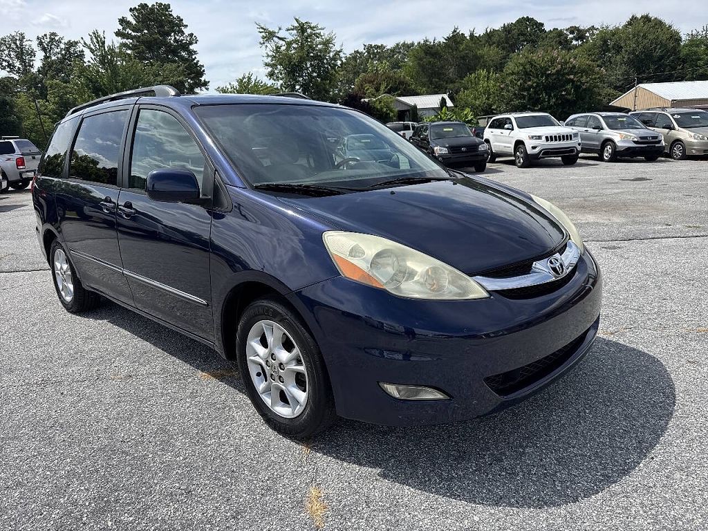 2006 Toyota Sienna XLE 7-Passenger