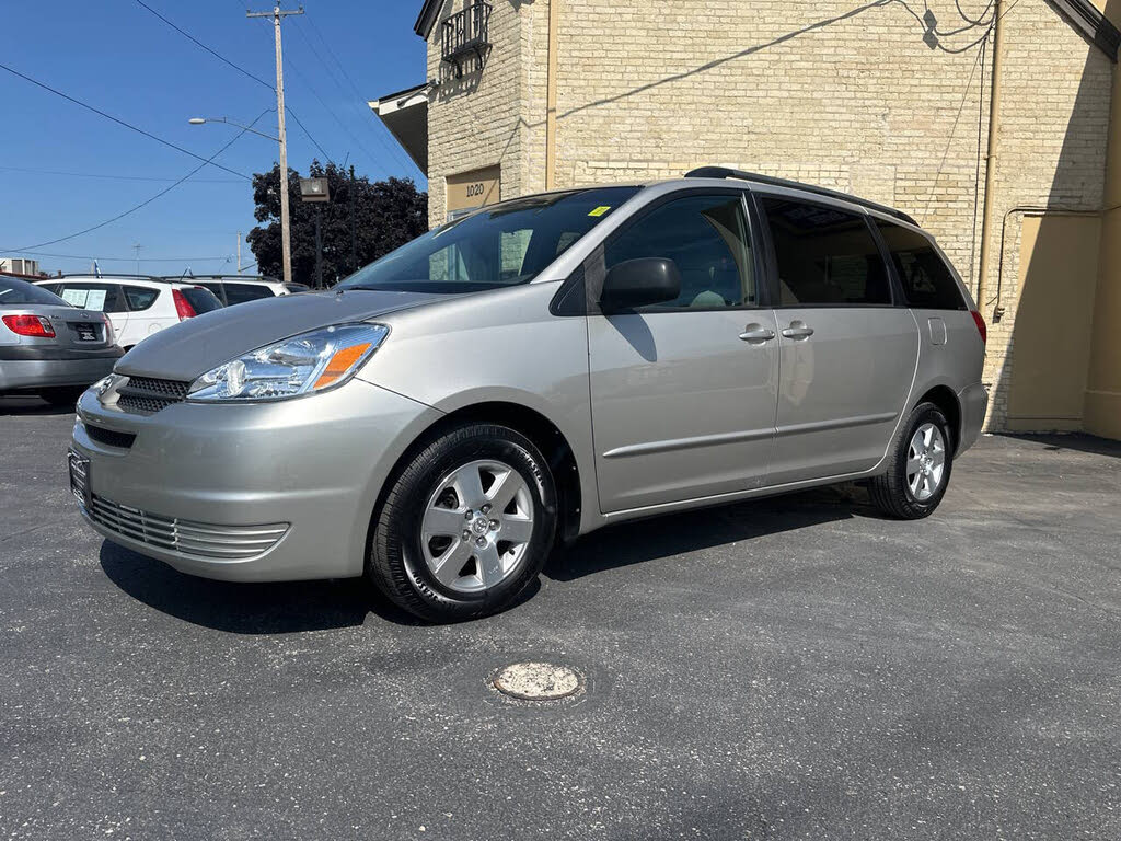 2004 Toyota Sienna LE