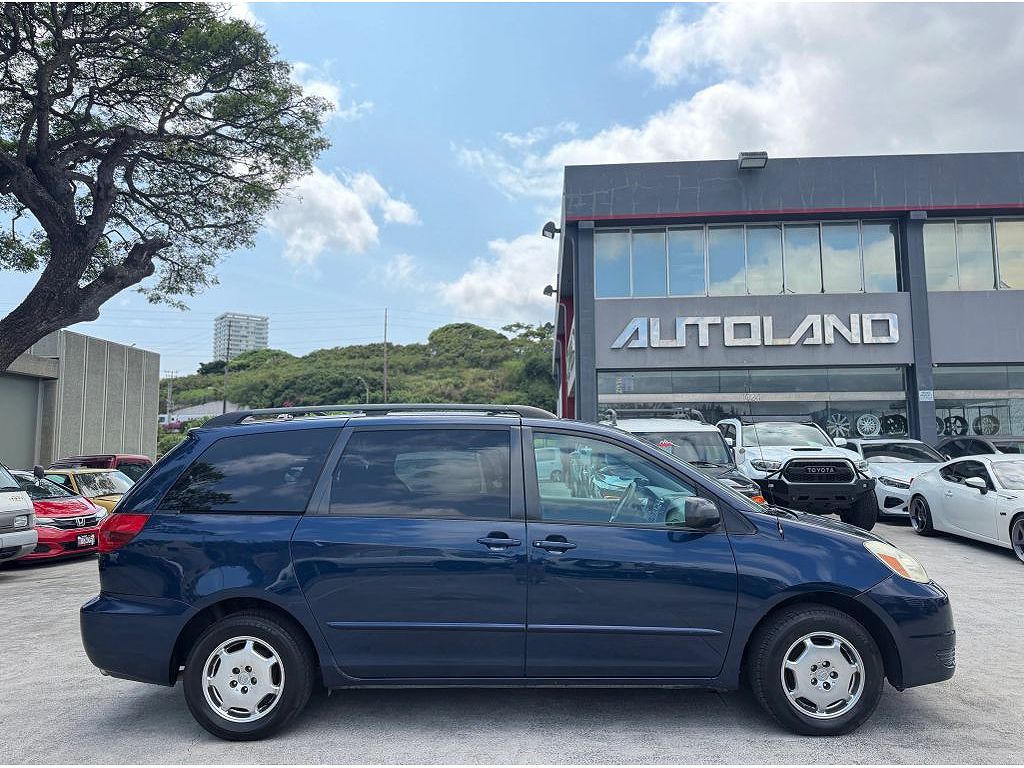 2005 Toyota Sienna CE 7-Passenger