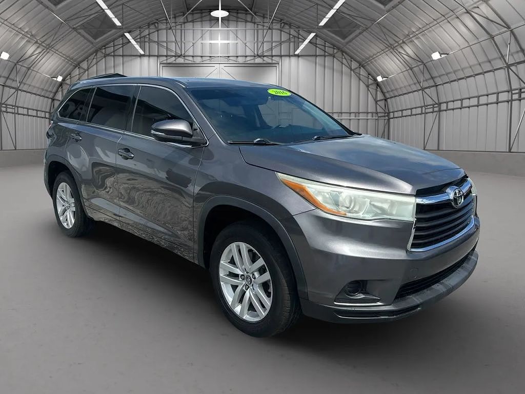 2016 Toyota Highlander LE