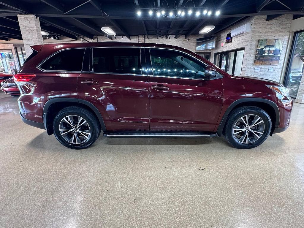 2017 Toyota Highlander LE