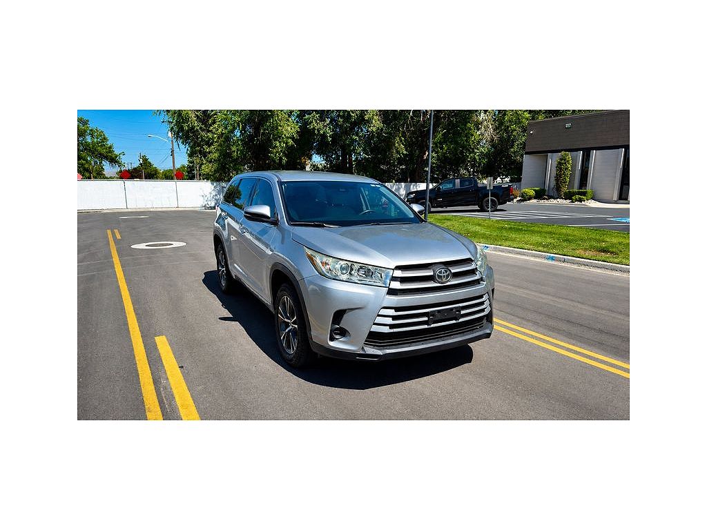 2018 Toyota Highlander LE