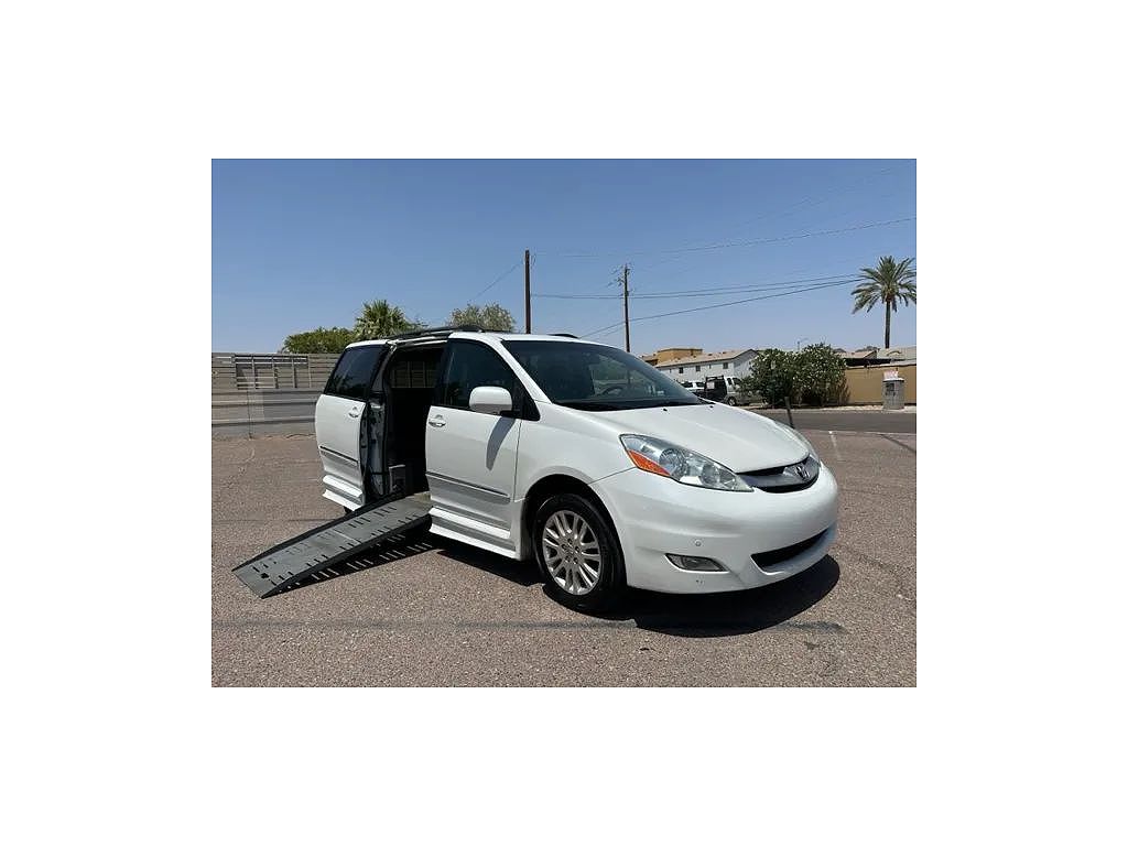 2007 Toyota Sienna XLE 7-Passenger