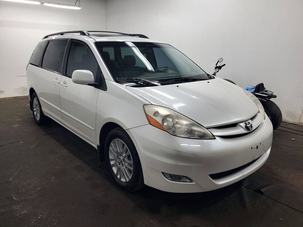 2007 Toyota Sienna XLE Limited 7-Passenger