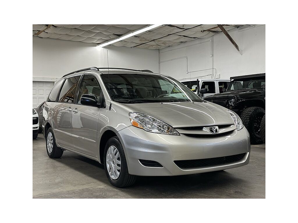 2007 Toyota Sienna LE 7-Passenger