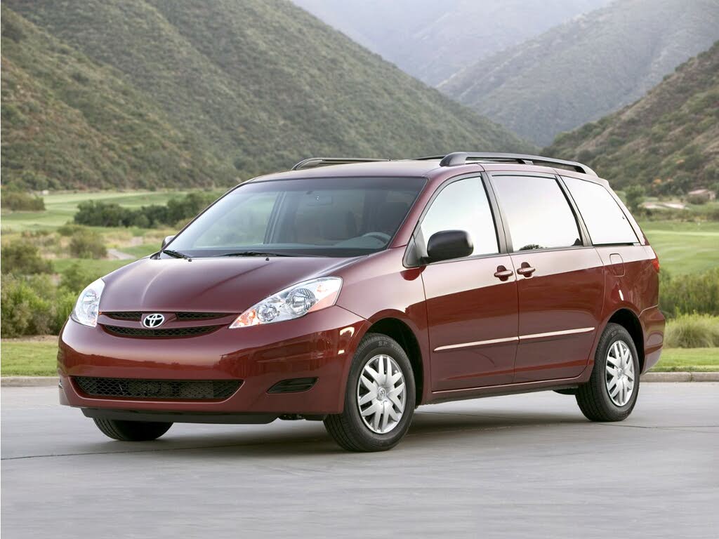 2009 Toyota Sienna CE 8-Passenger