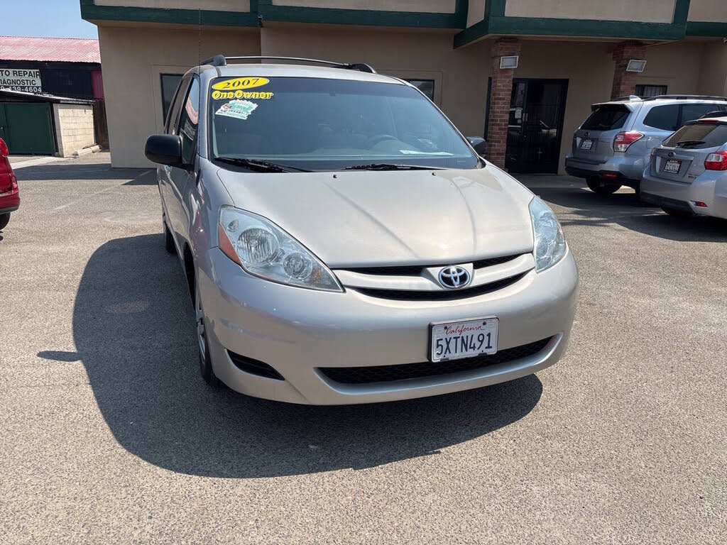 2007 Toyota Sienna CE 7-Passenger