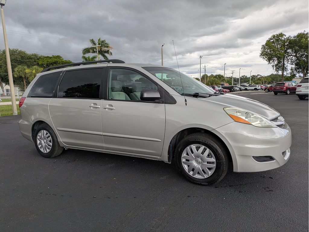 2008 Toyota Sienna LE