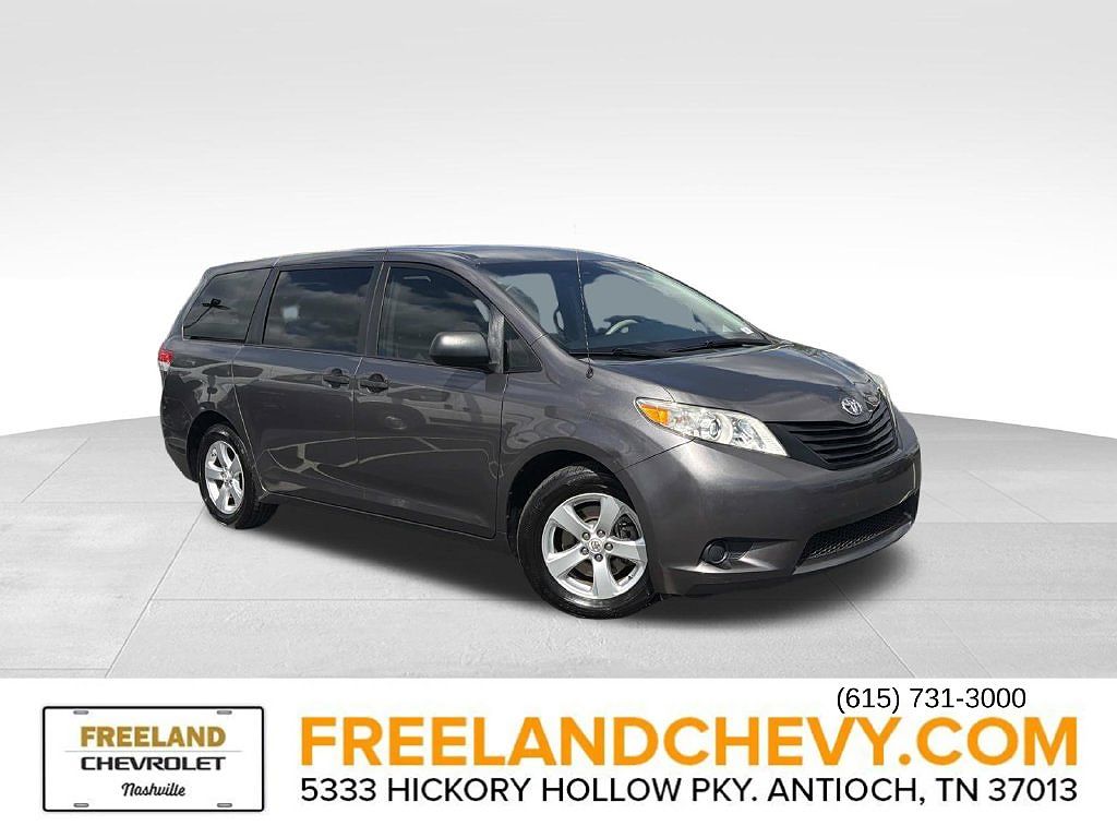 2012 Toyota Sienna Base 7-Passenger