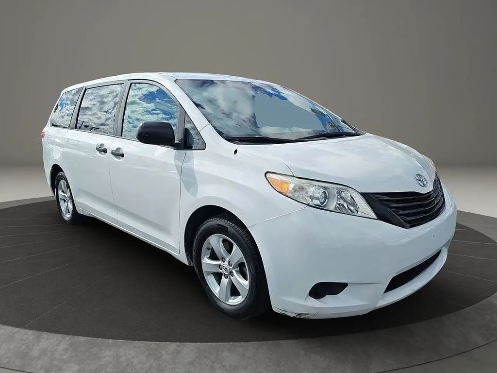 2012 Toyota Sienna Base 7-Passenger