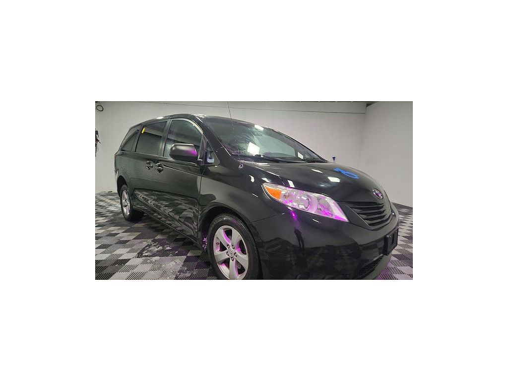 2014 Toyota Sienna L 7-Passenger