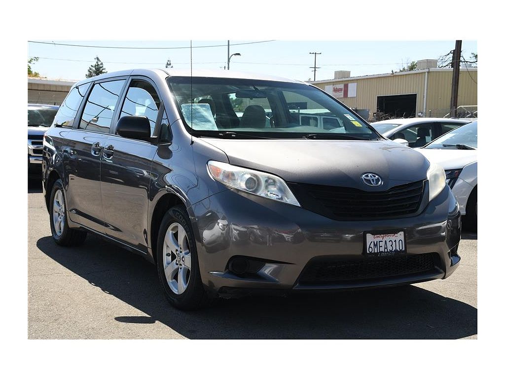 2011 Toyota Sienna Base 7-Passenger