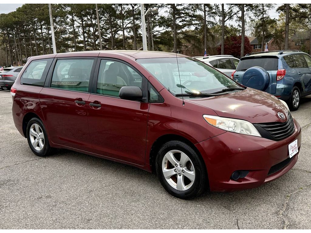 2014 Toyota Sienna L 7-Passenger