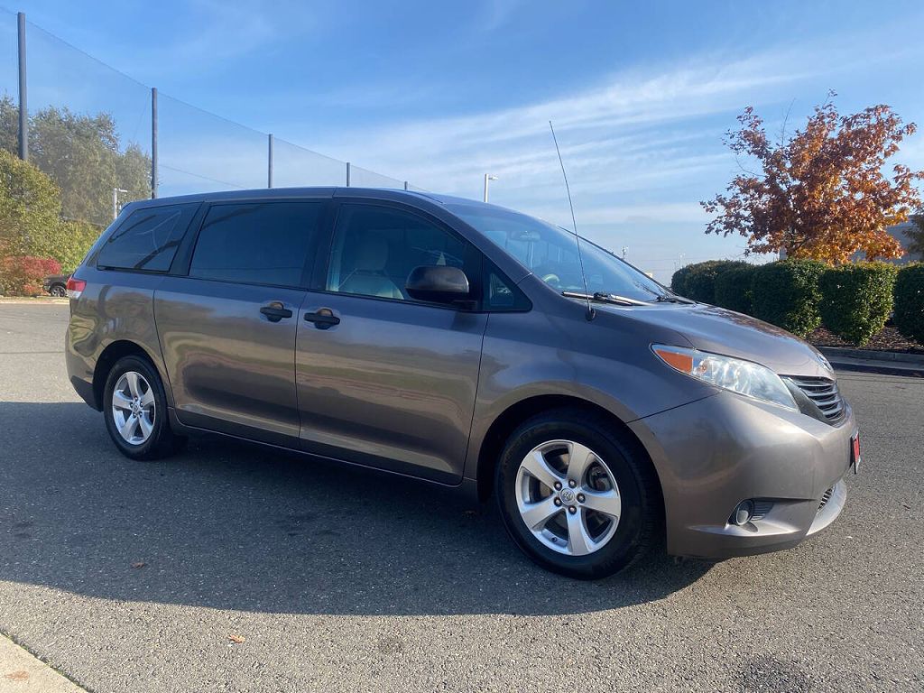 2014 Toyota Sienna L 7-Passenger