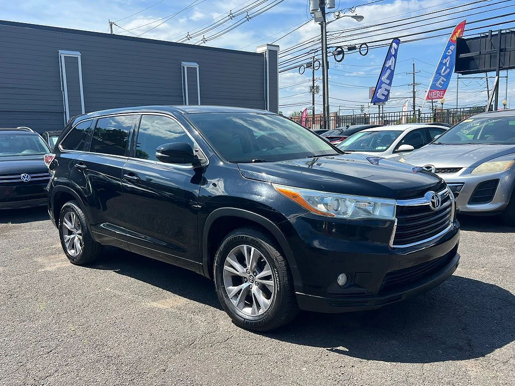 2016 Toyota Highlander LE