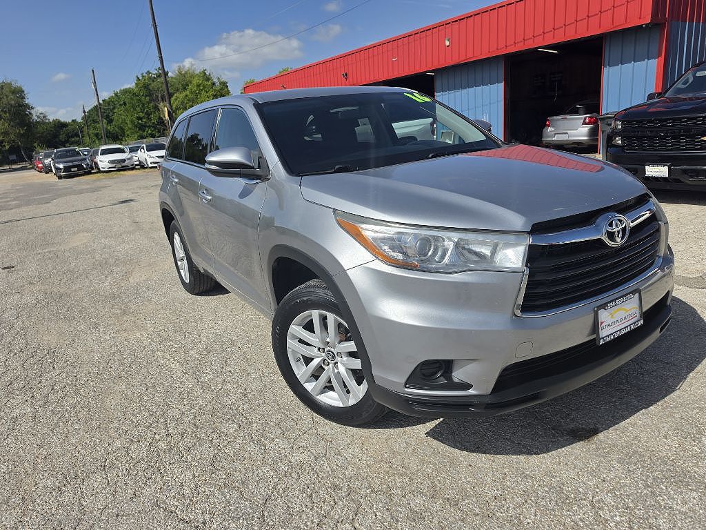 2016 Toyota Highlander LE