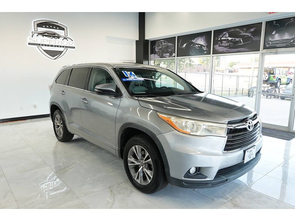 2016 Toyota Highlander LE