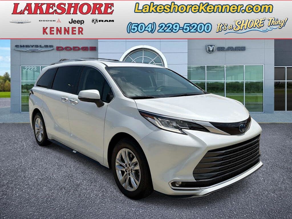 2023 Toyota Sienna Limited 7-Passenger