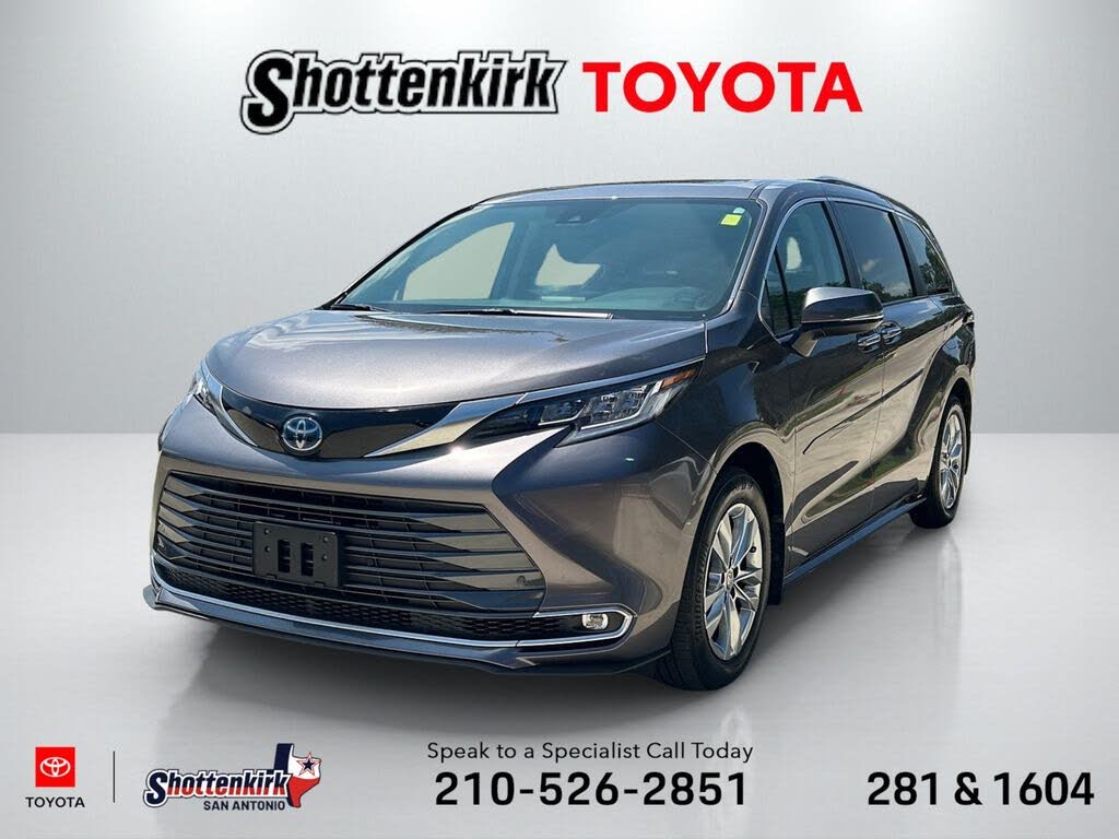 2023 Toyota Sienna Limited 7-Passenger