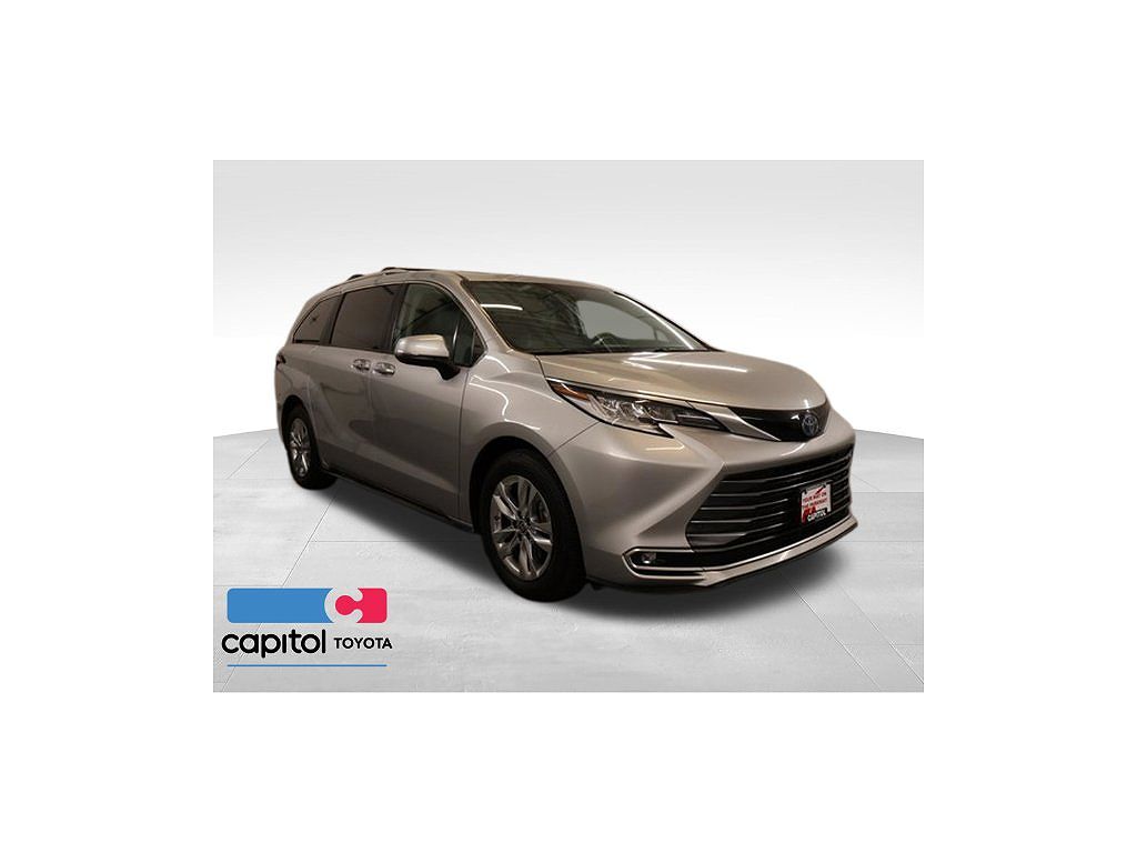 2022 Toyota Sienna Limited