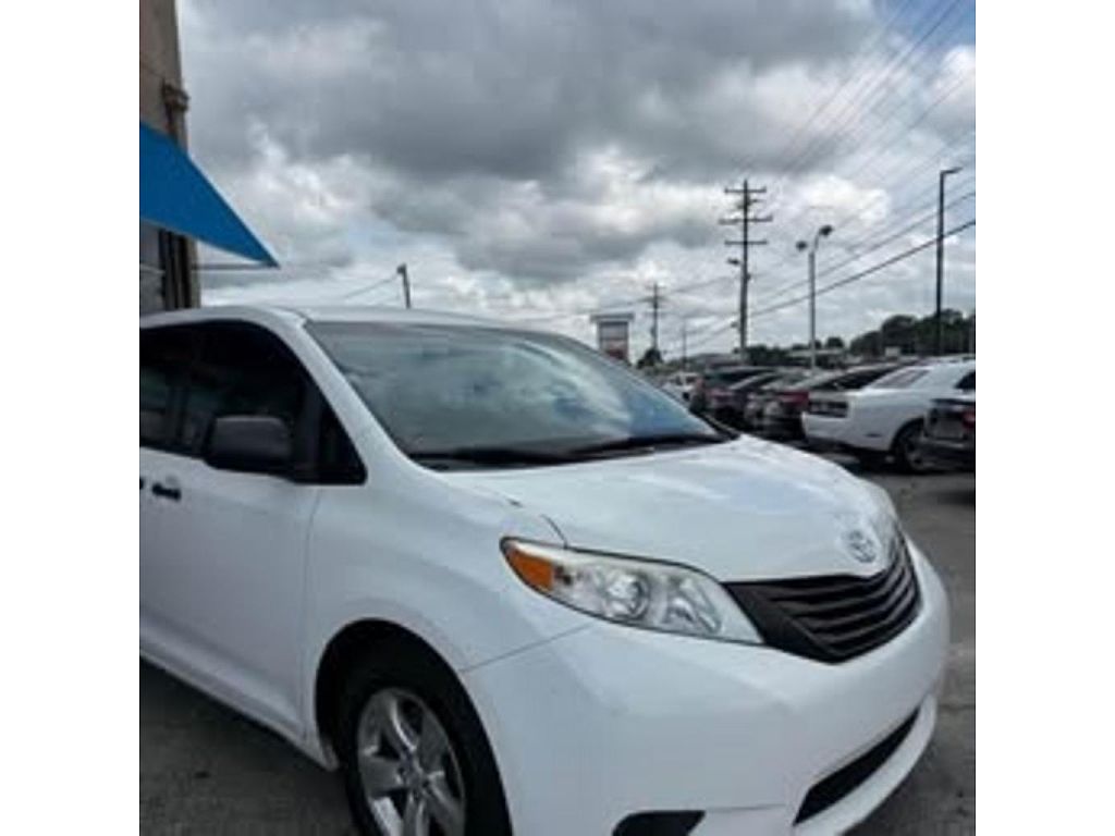 2017 Toyota Sienna L 7-Passenger