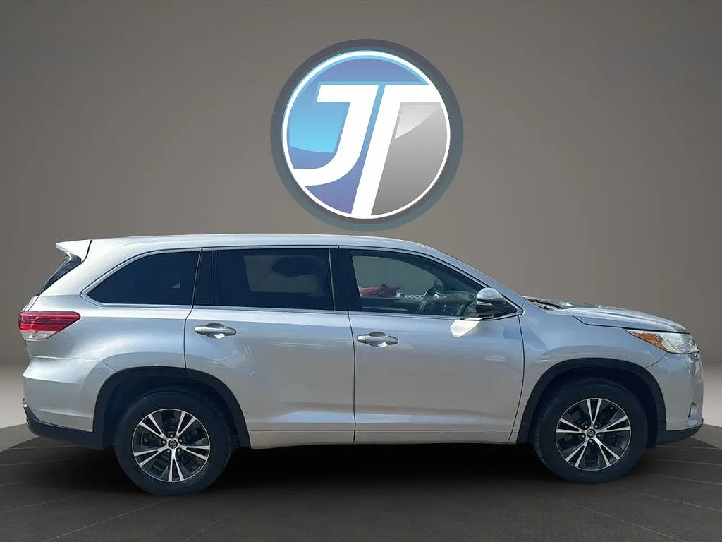 2017 Toyota Highlander LE