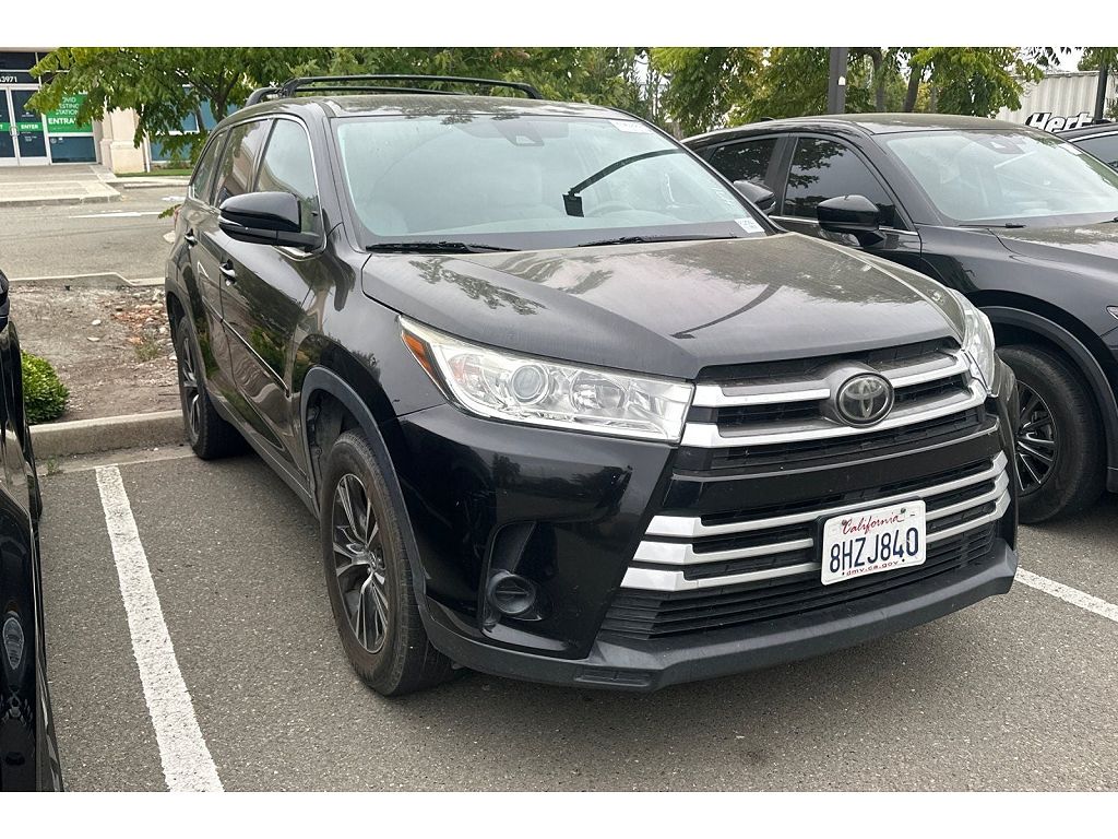 2019 Toyota Highlander LE