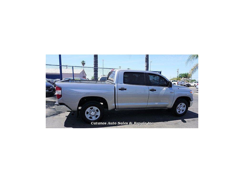 2017 Toyota Tundra SR5