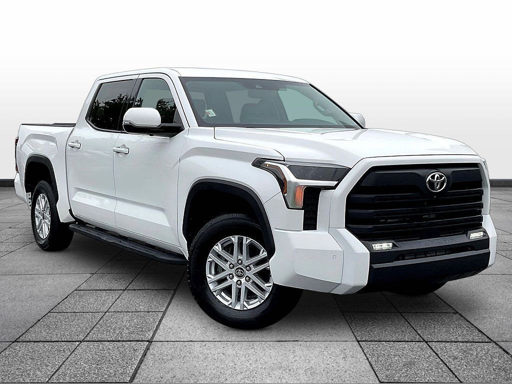 2023 Toyota Tundra SR5