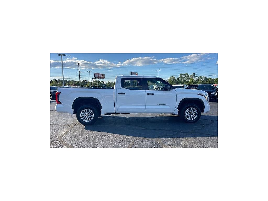 2024 Toyota Tundra SR5