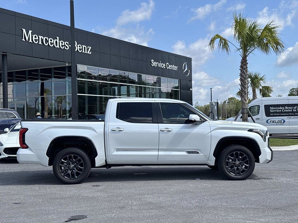 2025 Toyota Tundra i-FORCE MAX Platinum