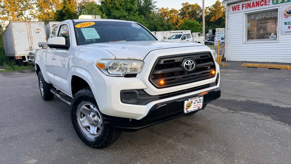 2016 Toyota Tacoma SR