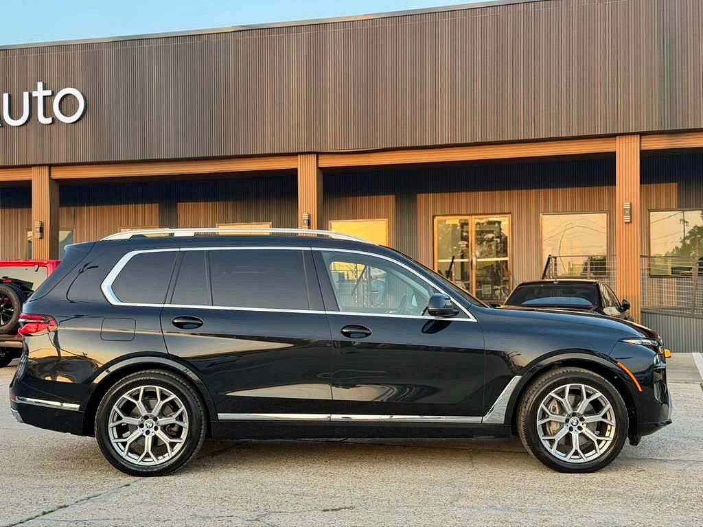 2025 BMW X7 xDrive40i