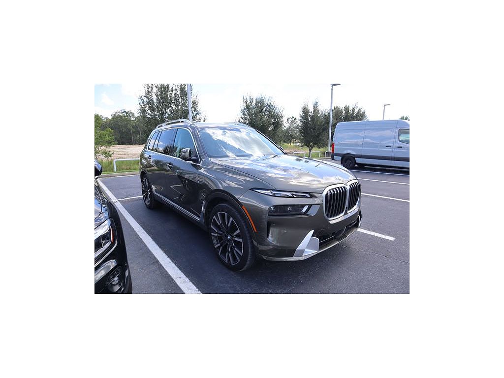 2025 BMW X7 xDrive40i