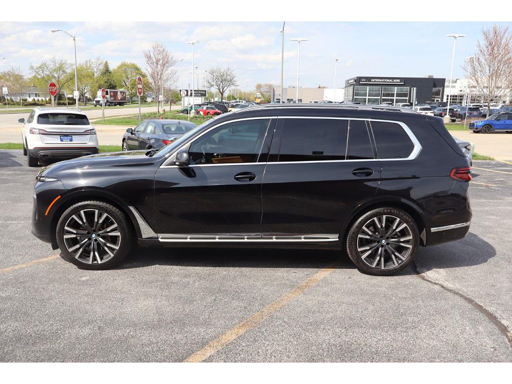 2023 BMW X7 xDrive40i