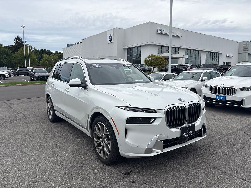 2025 BMW X7 xDrive40i