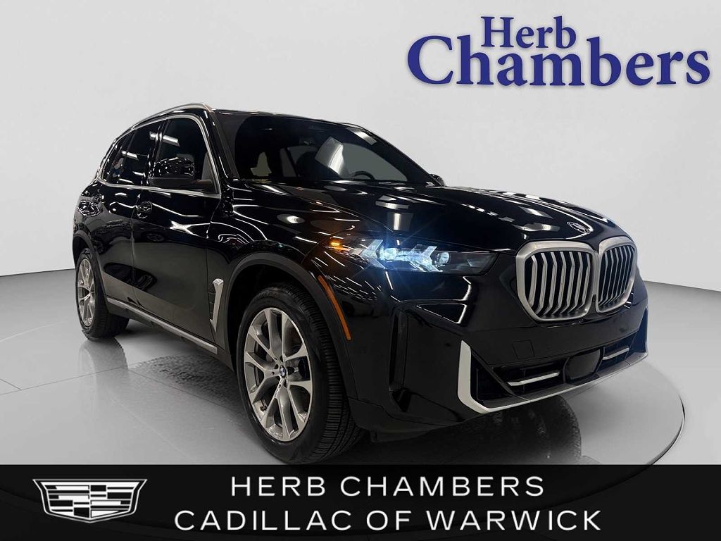 2024 BMW X5 xDrive40i AWD w/ 20" V-Spoke Wheels