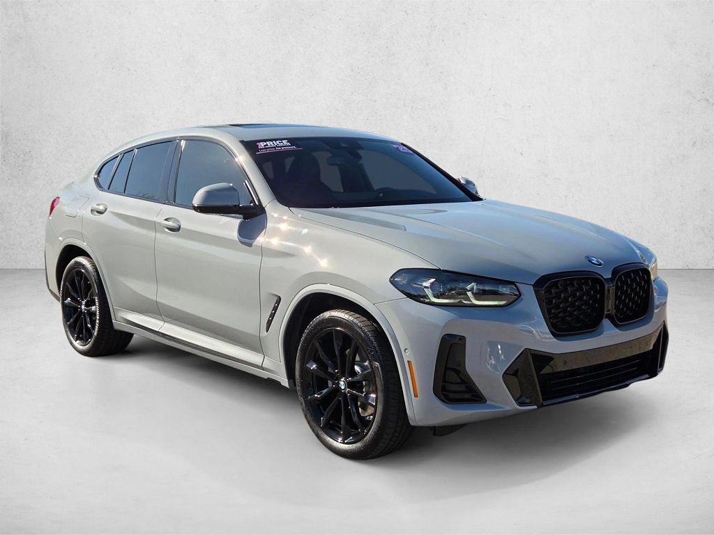 2025 BMW X4 xDrive30i